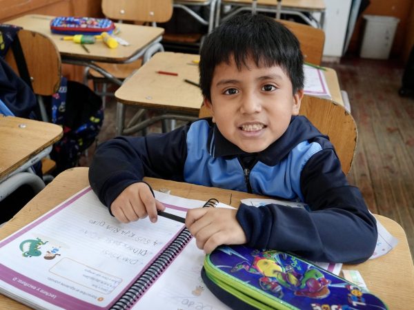 Niños de educación inicial en actividades de aula